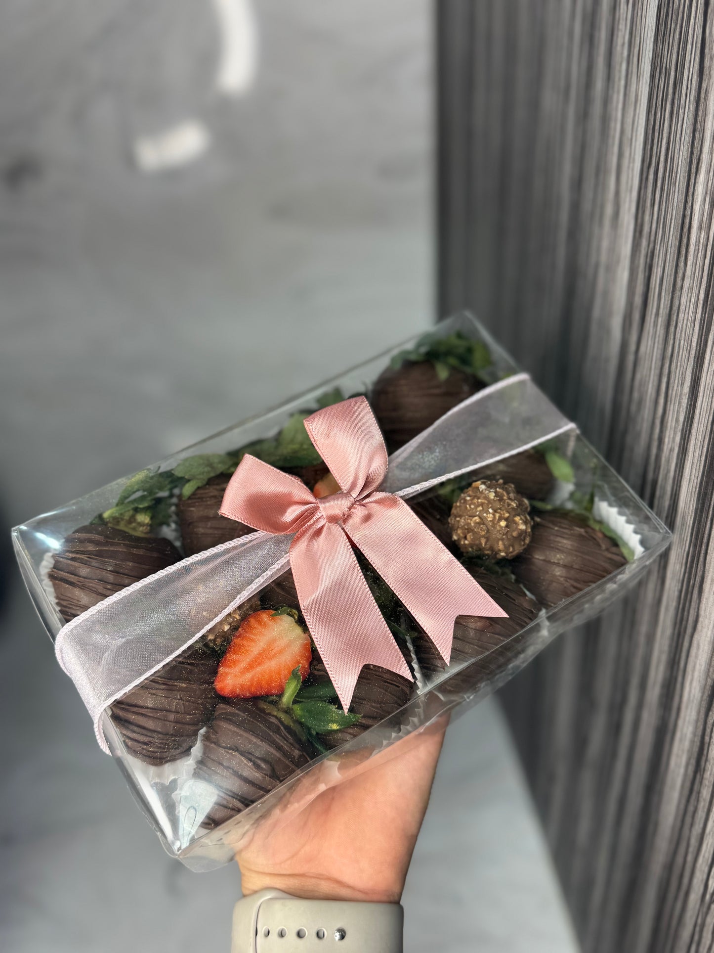 BUNDLE FLORES + FRESAS